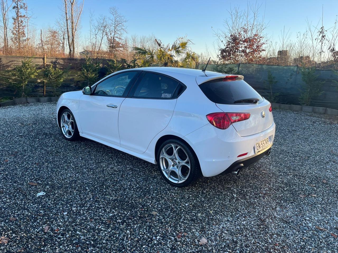 Alfa Romeo Giulietta 2.0 JTDm-2 140 CV Exclusive