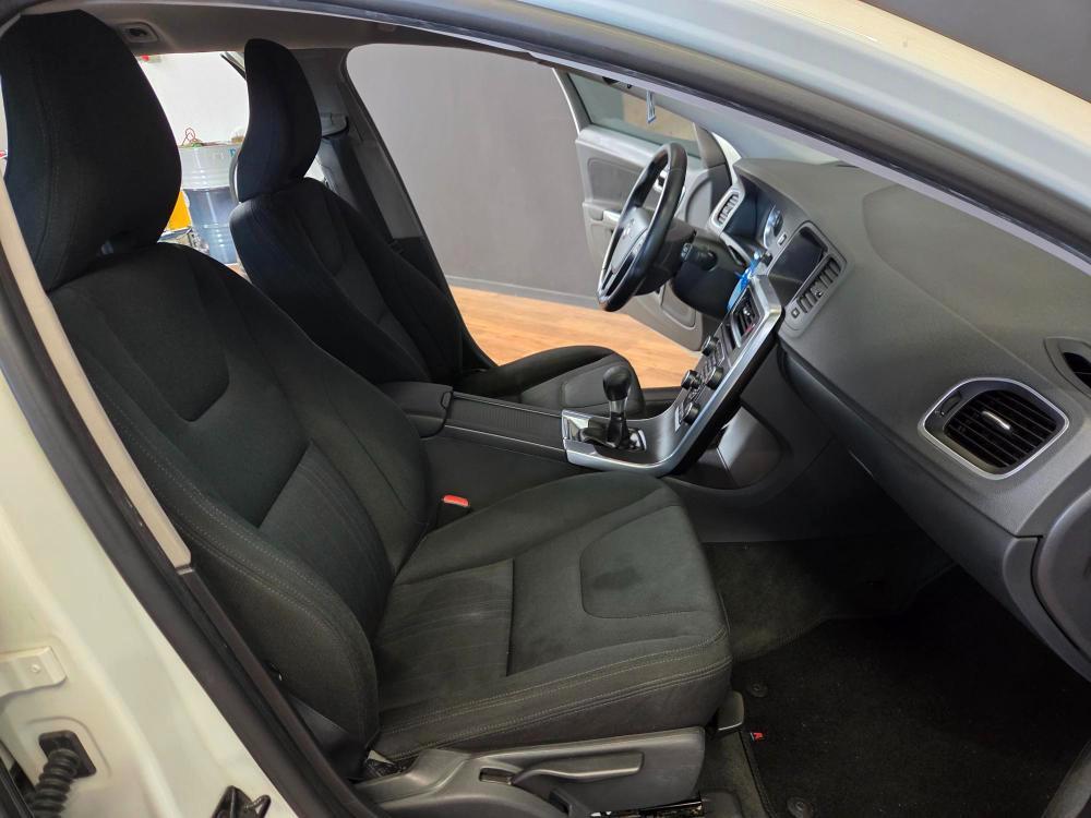 Volvo V60 1.6 d2 (drive) Momentum