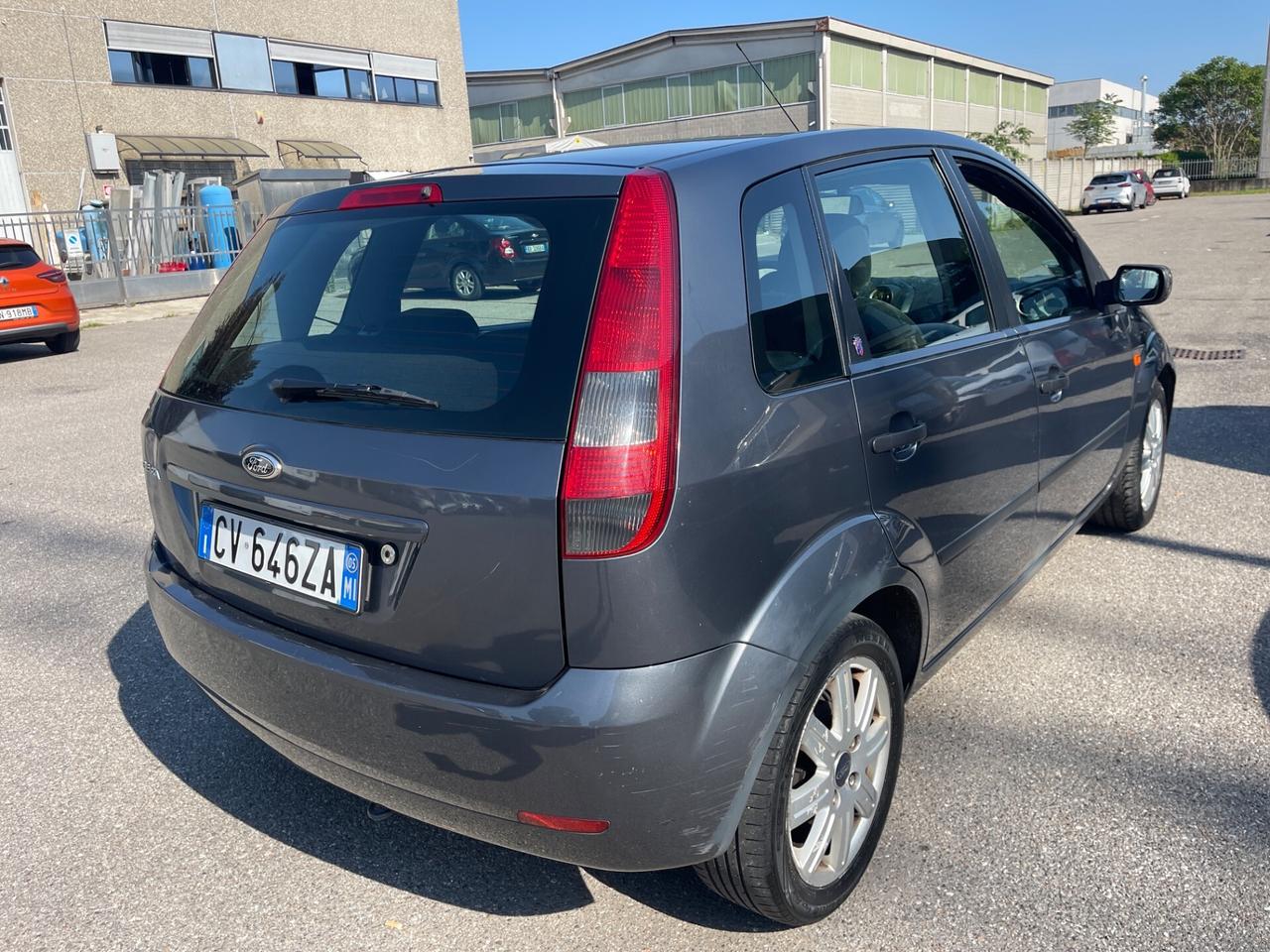 Ford Fiesta 1.2 16V 5p.Ghia euro4 neopatentati
