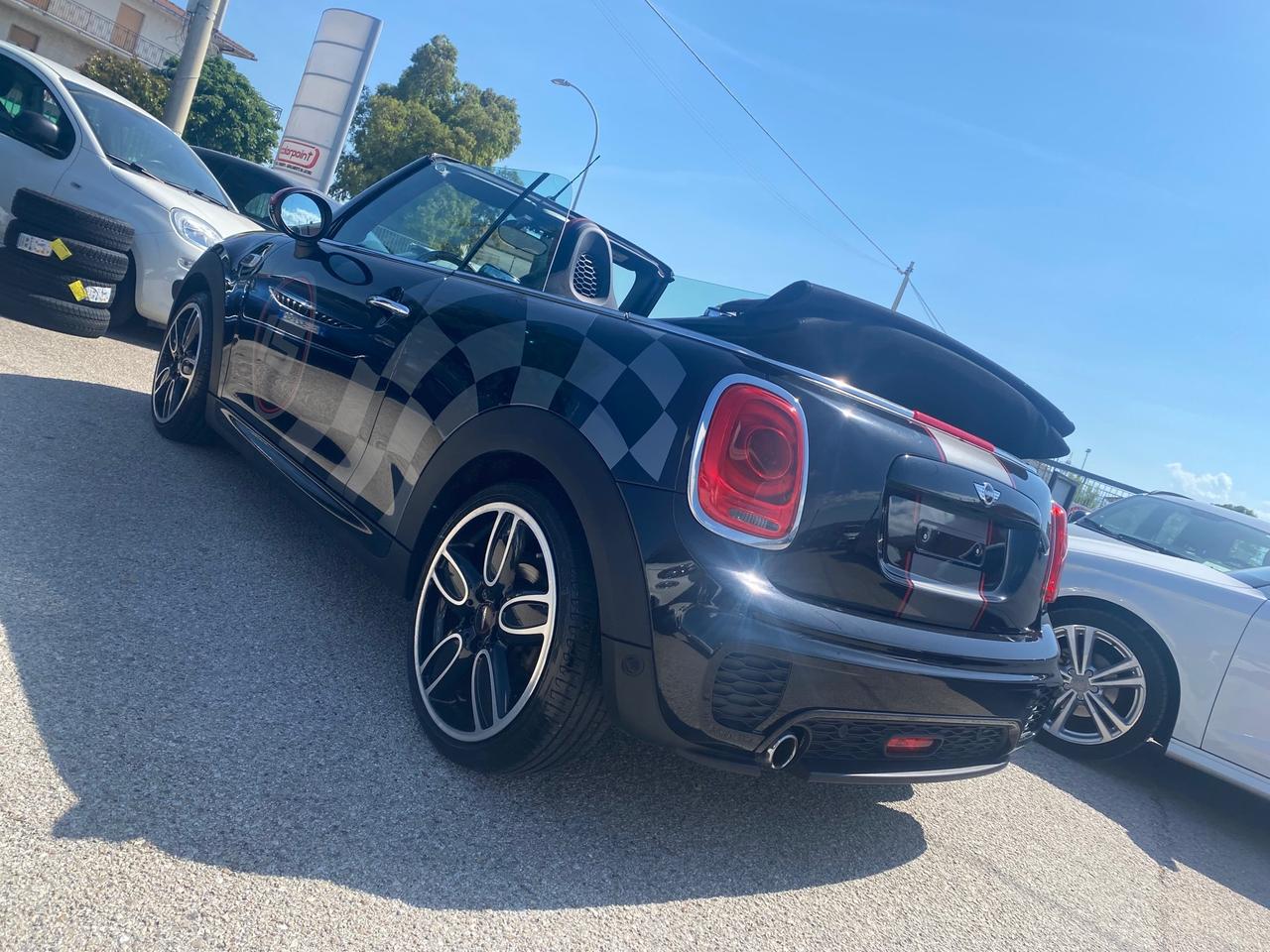 Mini Cooper D Cabrio 1.5 boost 116cv **Pack John Cooper Works**