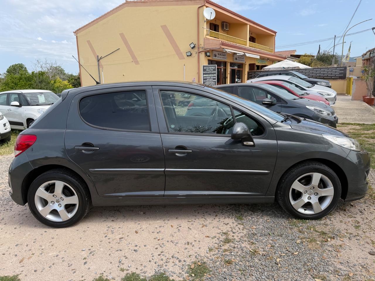 Peugeot 207 1.6 8V HDi 93CV 5p. Allure 2011