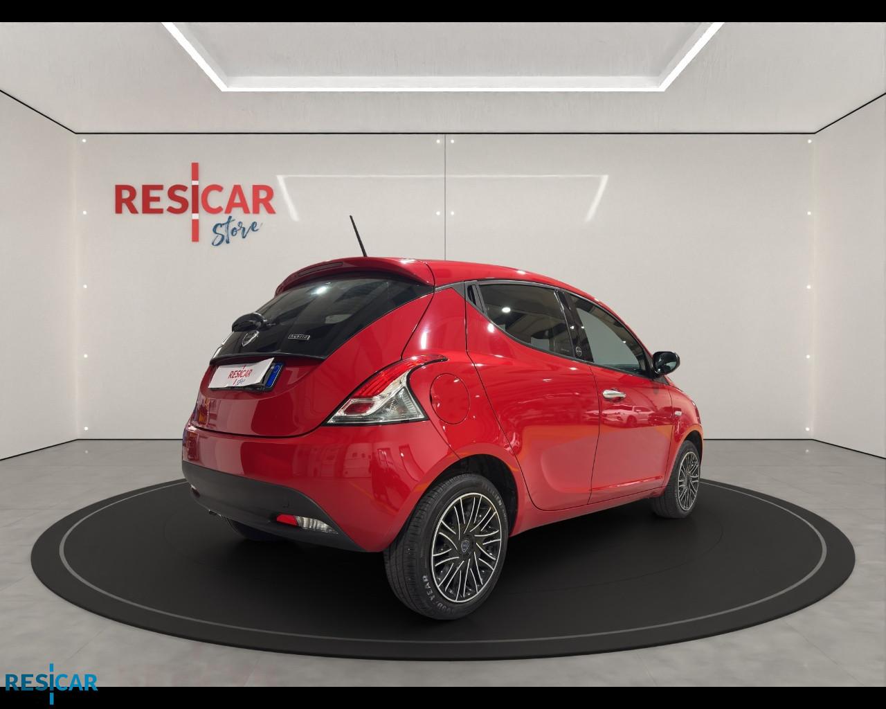 LANCIA Ypsilon 1.0 firefly hybrid Silver s&s 70c