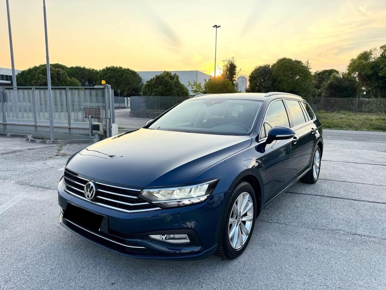 VOLKSWAGEN PASSAT 2.0 Tdi EVO Dsg-Virtual Led Navi