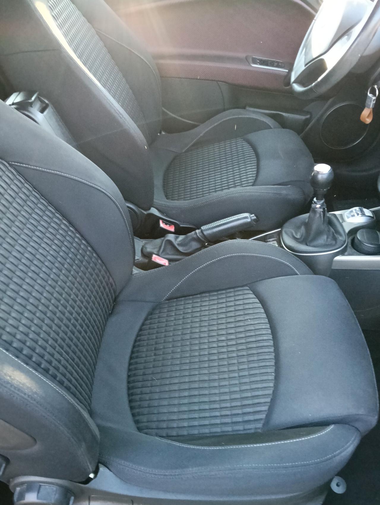 Alfa Romeo MiTo 1.3 JTDm 16V 90 CV Distinctive Sport Pack