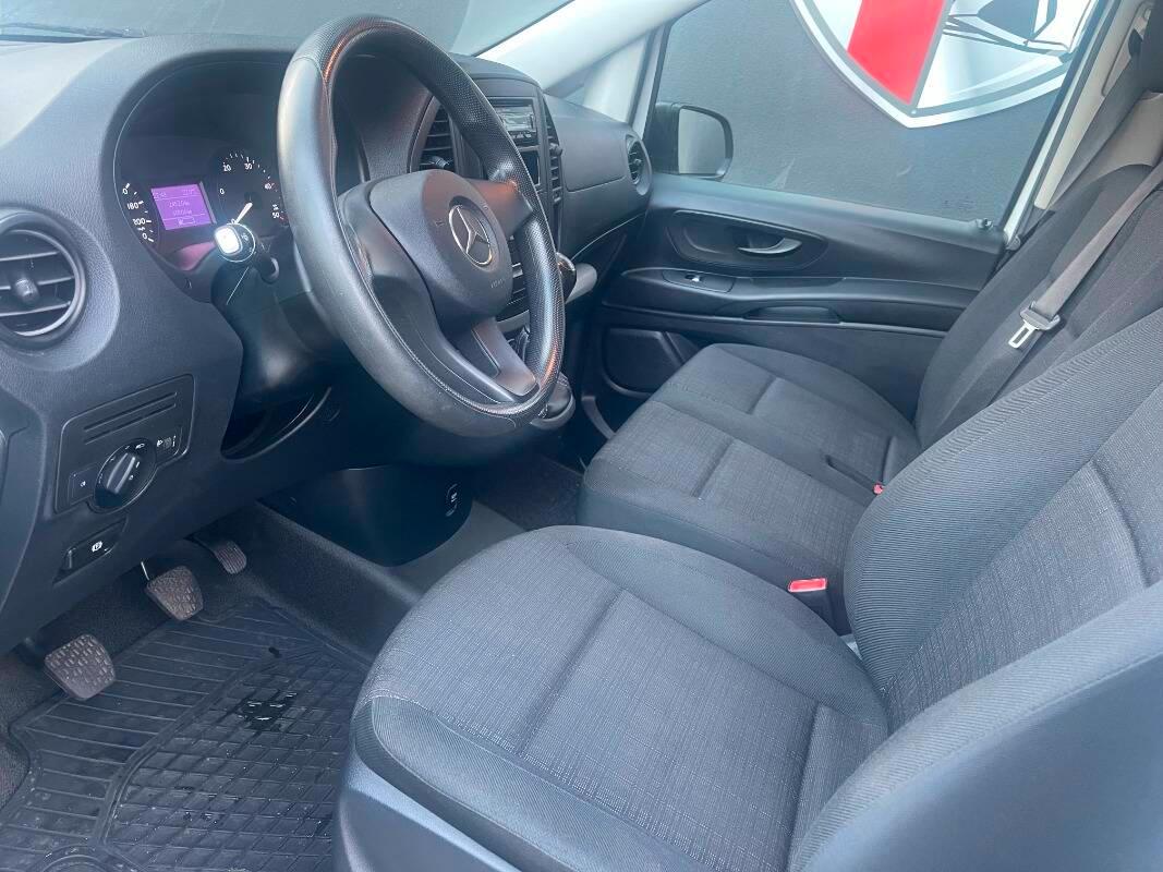 Mercedes Vito 111 cdi long E6 3 Posti Clima