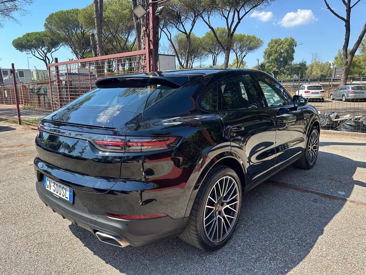 Cayenne Coupé 3.0 V6 E-Hybrid ROSSO CARTIER KAMERA *PROMO* FULL OPTIONAL