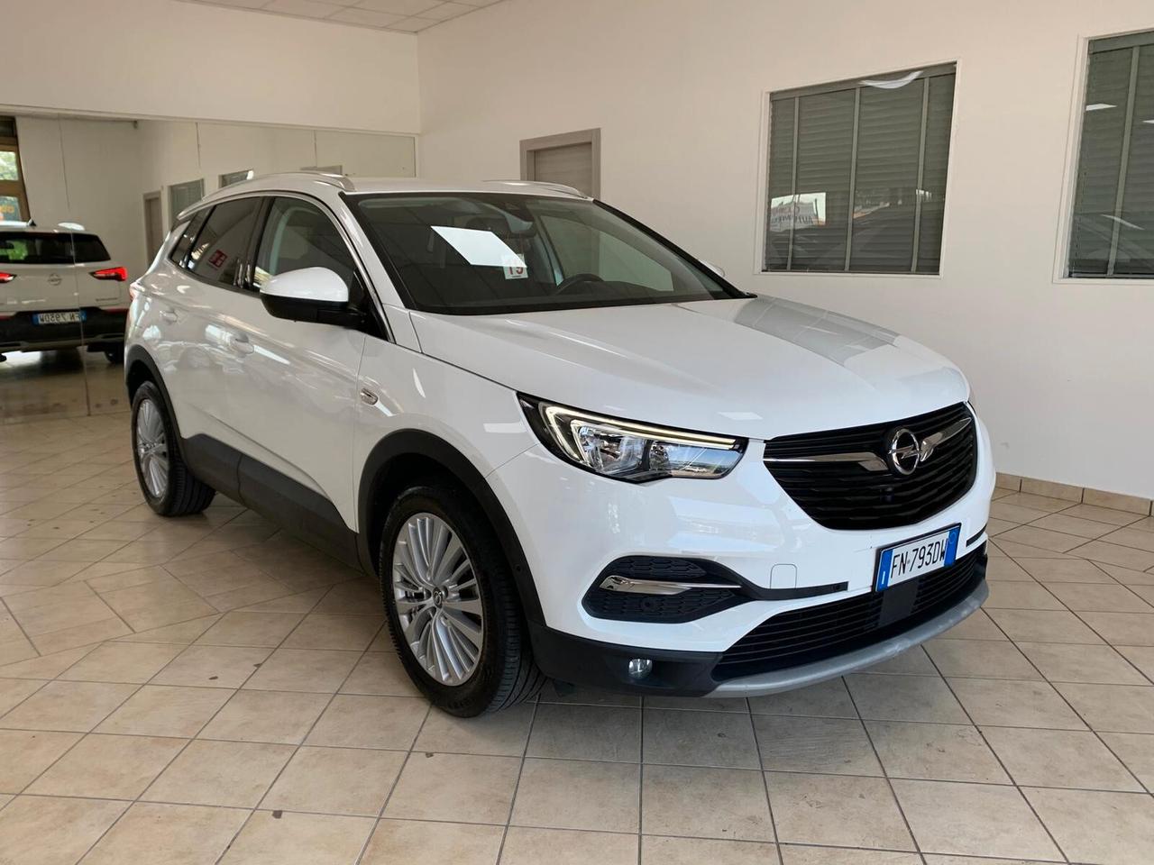 Opel Grandland X 1.2 130 CV Business