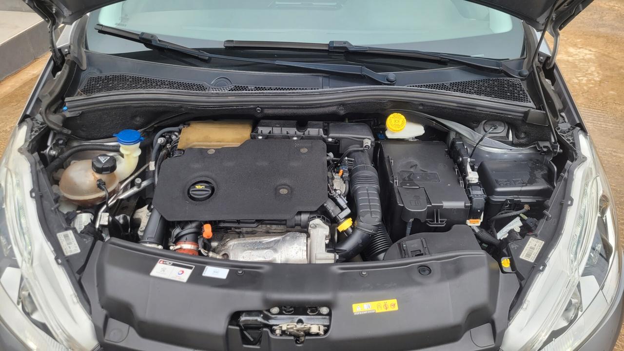 Peugeot 208 BlueHDi 100 S&S 5 porte GT Line