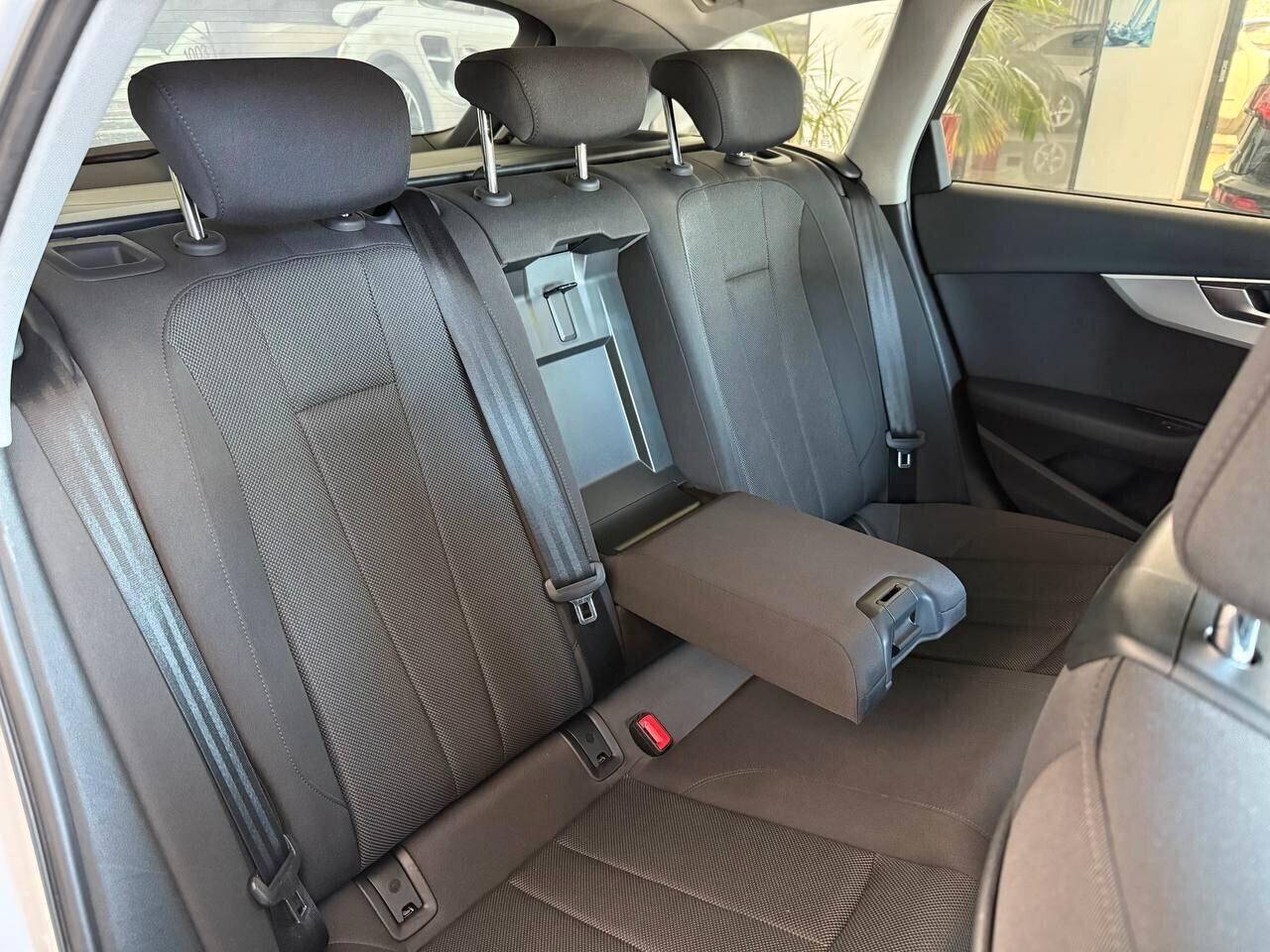 AUDI A4 AVANT 2.0 35 TDI MHEV S-TRONIC MOD. BUSINESS