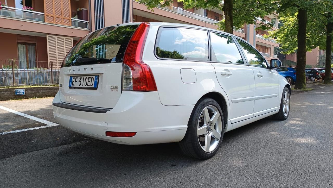 Volvo V50 D4 Geartronic R-design