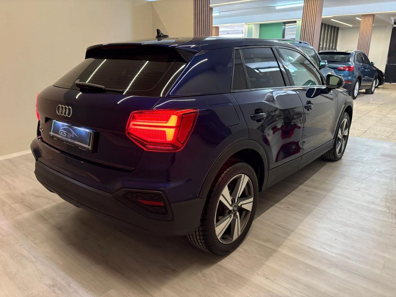 Audi Q2 30 TDI S tronic Identity Black