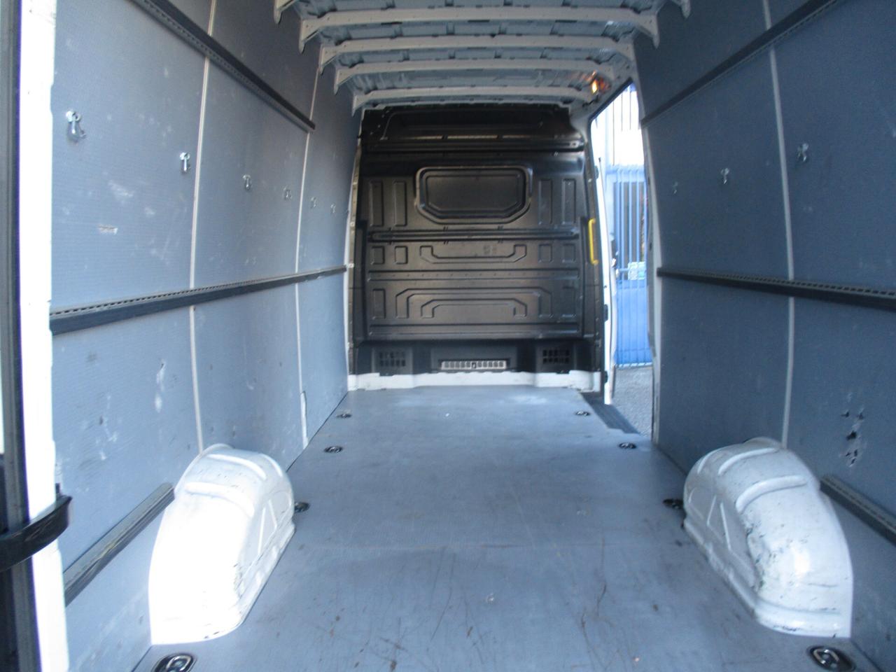 VOLKSWAGEN CRAFTER PASSO LUNGO TETTO ALTO PORTATA 1306 KG