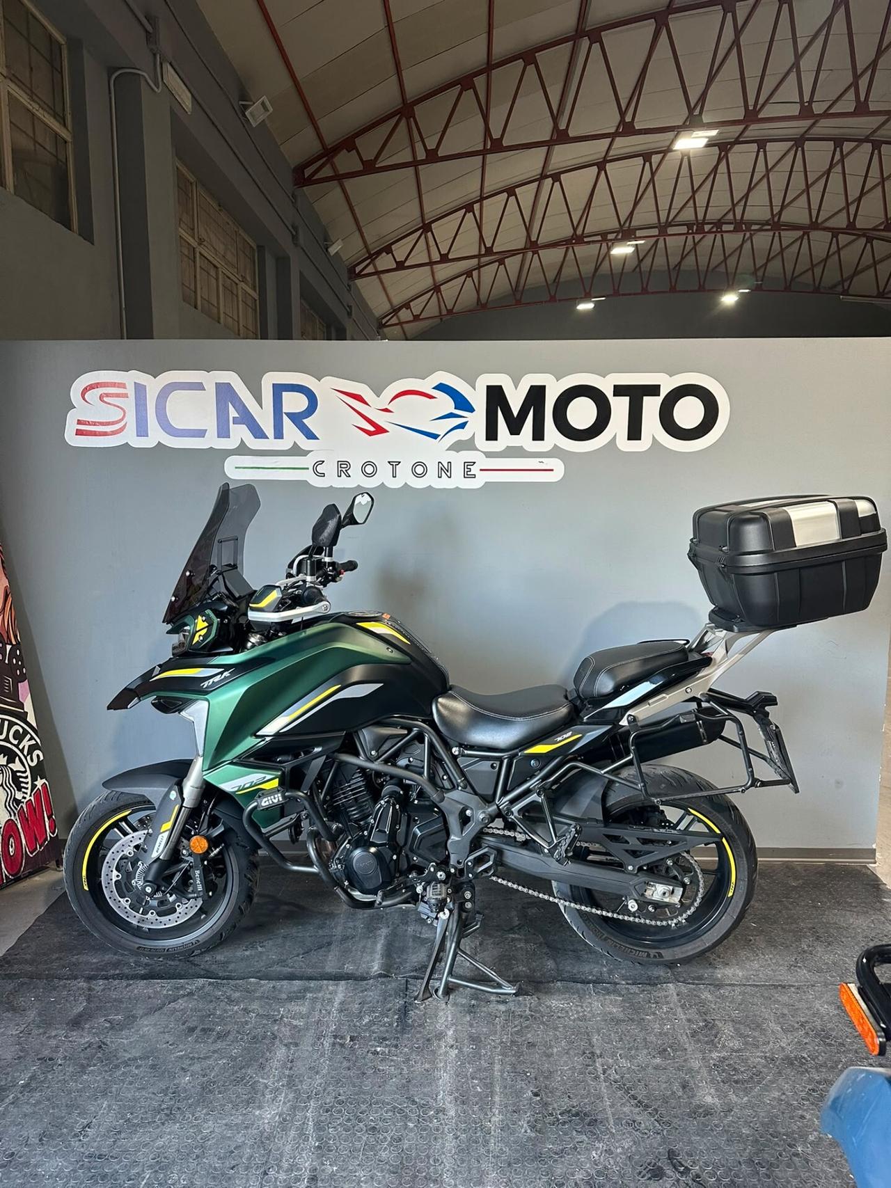 Benelli TRK 702 stradale