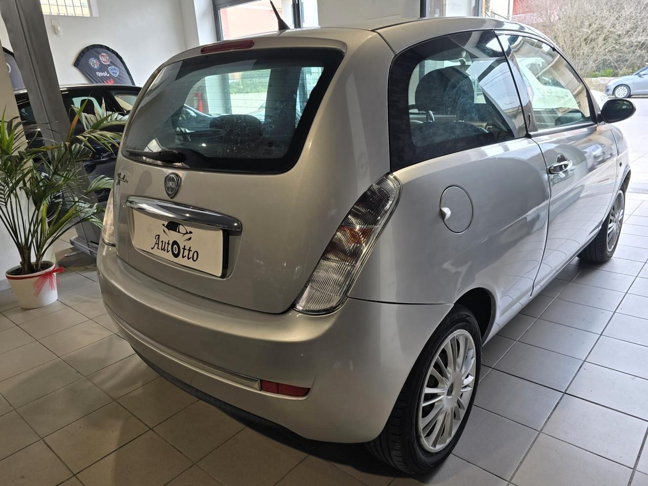 Lancia Ypsilon 1.2 Argento