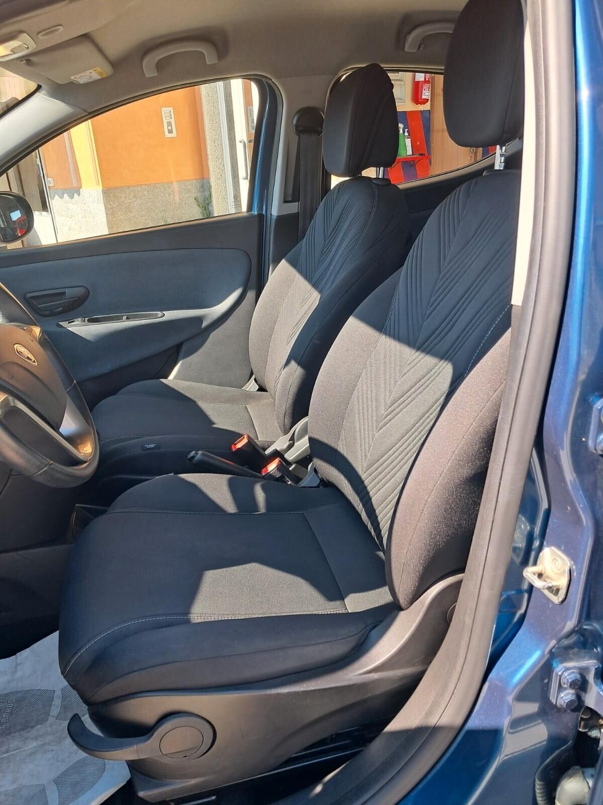 Lancia Ypsilon 1.0 FireFly 5 porte S&S Hybrid Gold
