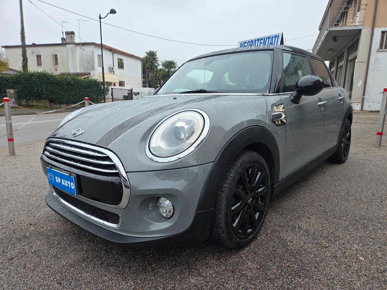 Mini Cooper 5 porte NEOPATENTATI - 2014