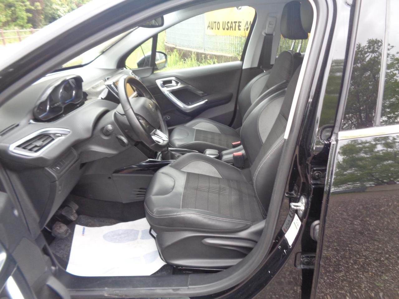 Peugeot 2008 BlueHDi 100 GT Line da vetrina