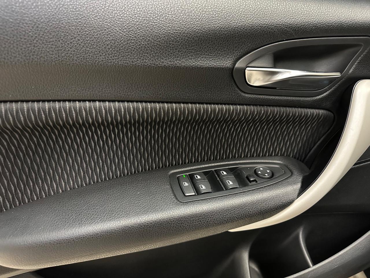 Bmw 116 116d 5p. Urban