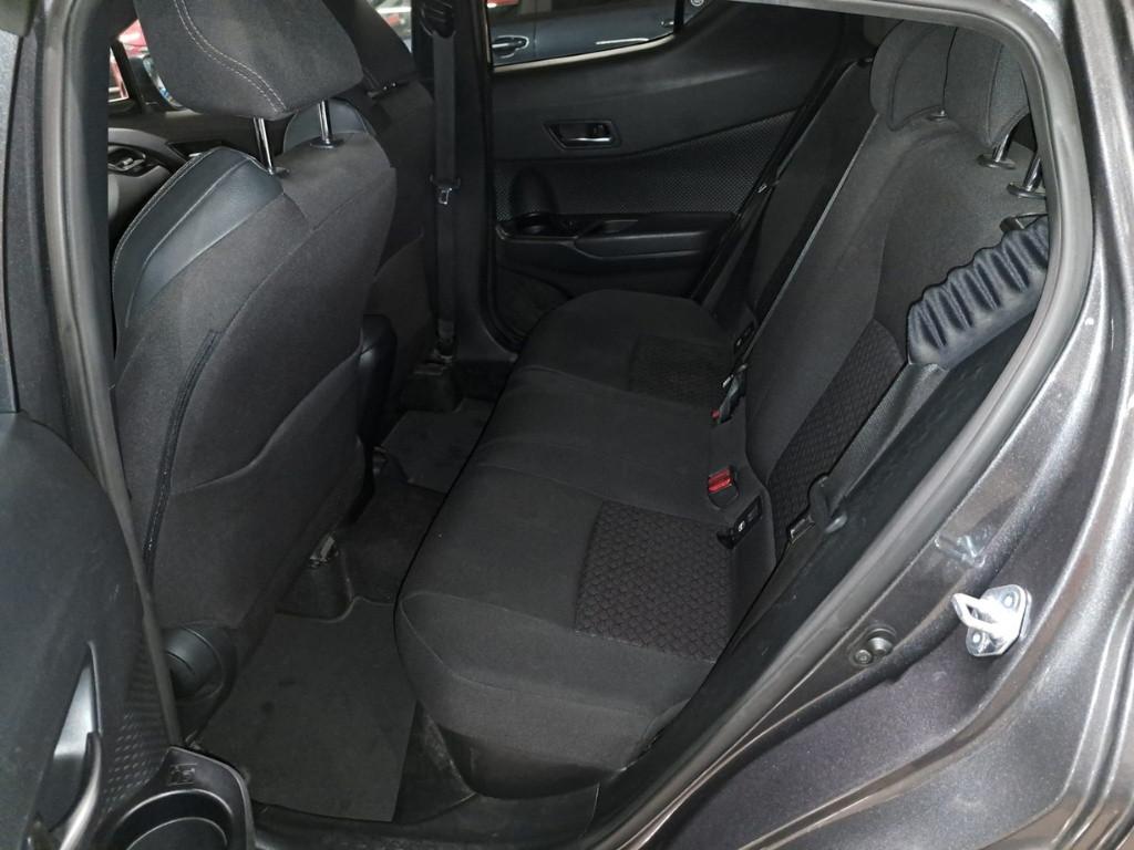 TOYOTA C-HR (2016-2023) - C-HR 2.0 Hybrid E-CVT Trend