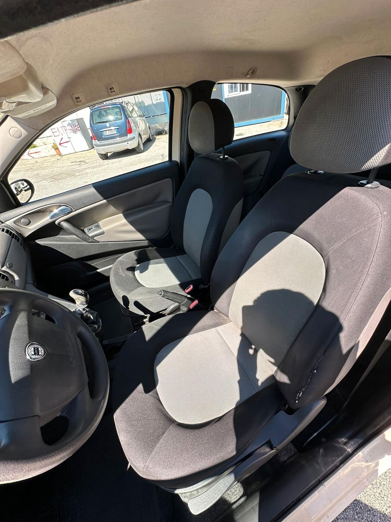 Lancia Ypsilon 1.2 Argento