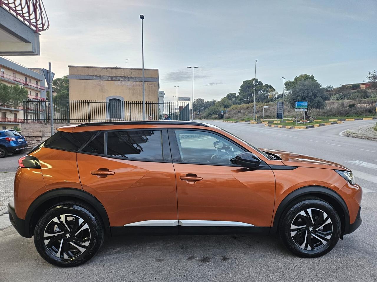 Peugeot 2008 1.5bluehdi Allure Pack110cv 2022 FULL