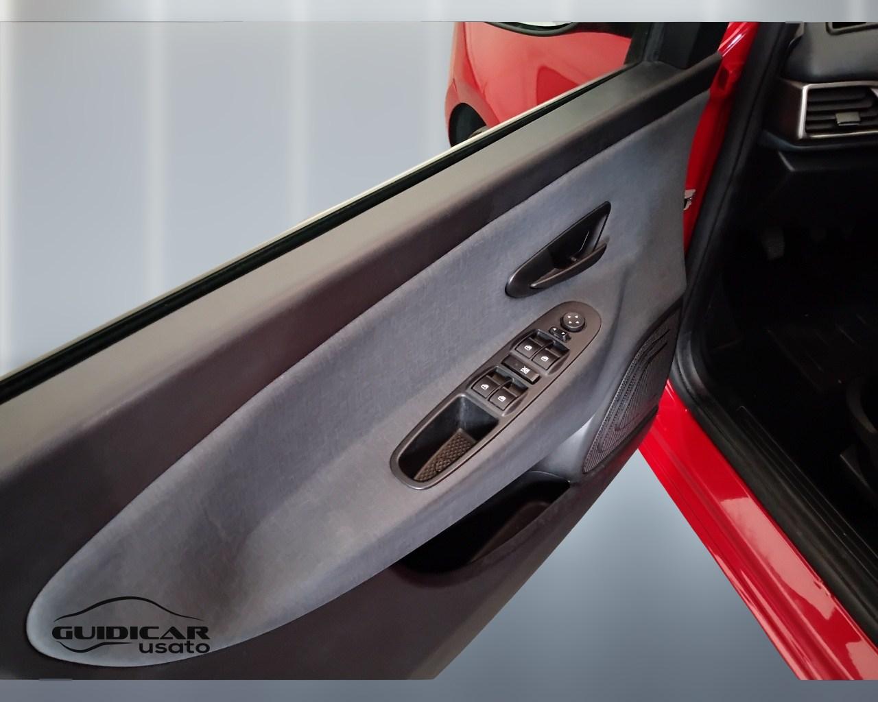 LANCIA Ypsilon III 2021 - Ypsilon 1.0 firefly hybrid Gold s&s 70cv