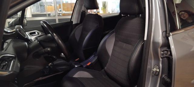 PEUGEOT 2008 1.2 PureTech 82 Allure