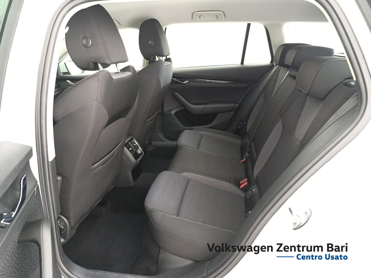 Skoda Octavia wagon 2.0 tdi evo ambition 115cv dsg
