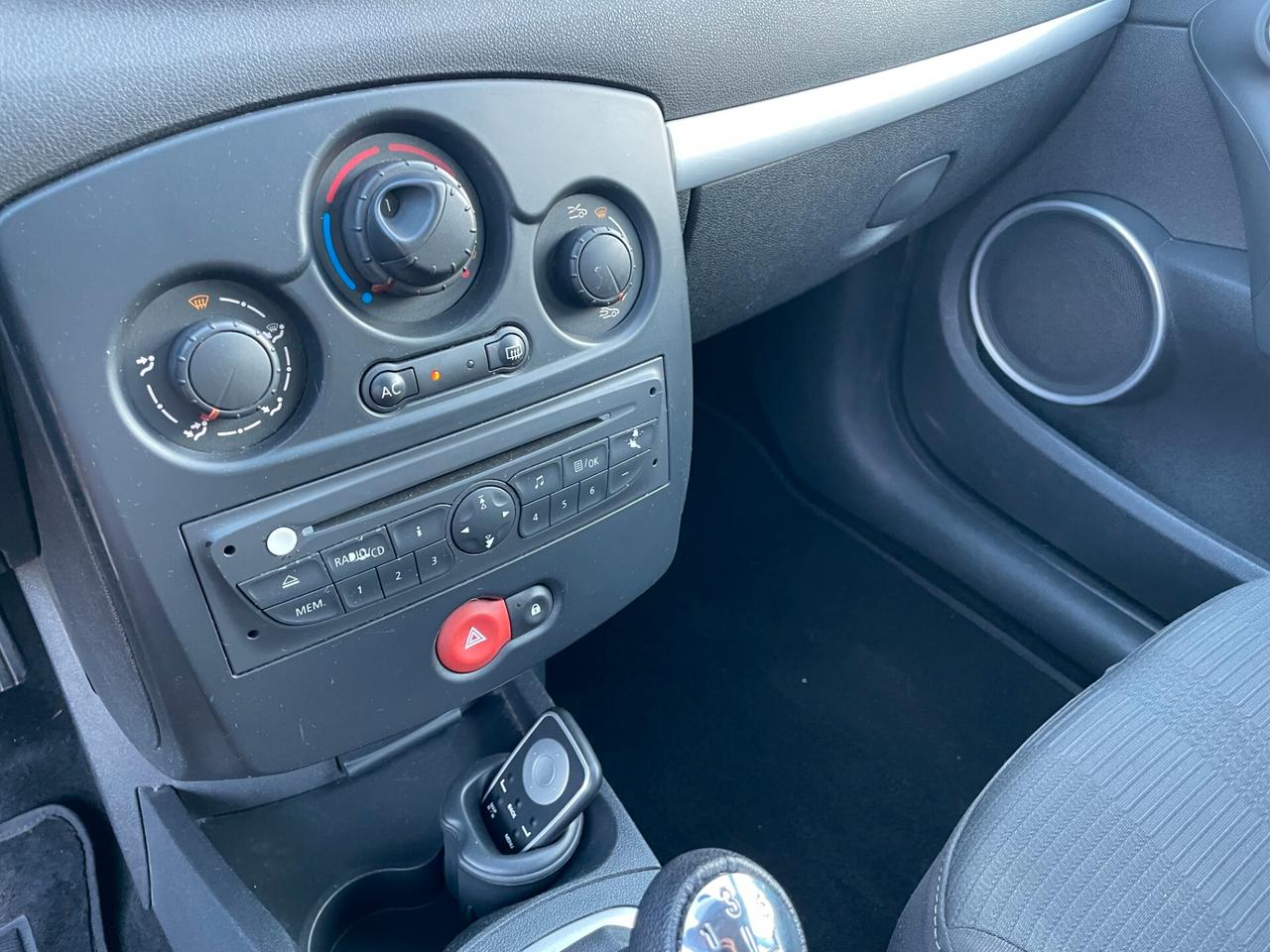 Renault Clio 1.2 16V 5 porte Luxe
