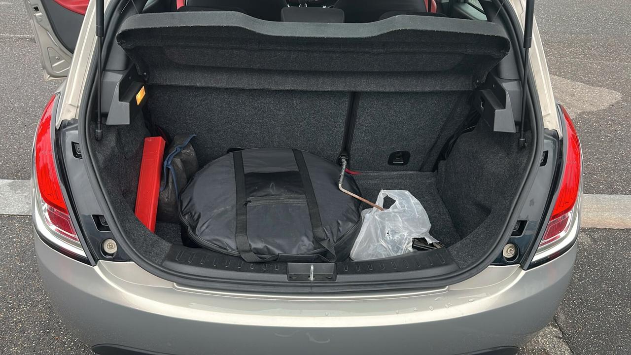 Lancia Ypsilon 1.2 69 CV 5 porte GPL Ecochic Gold