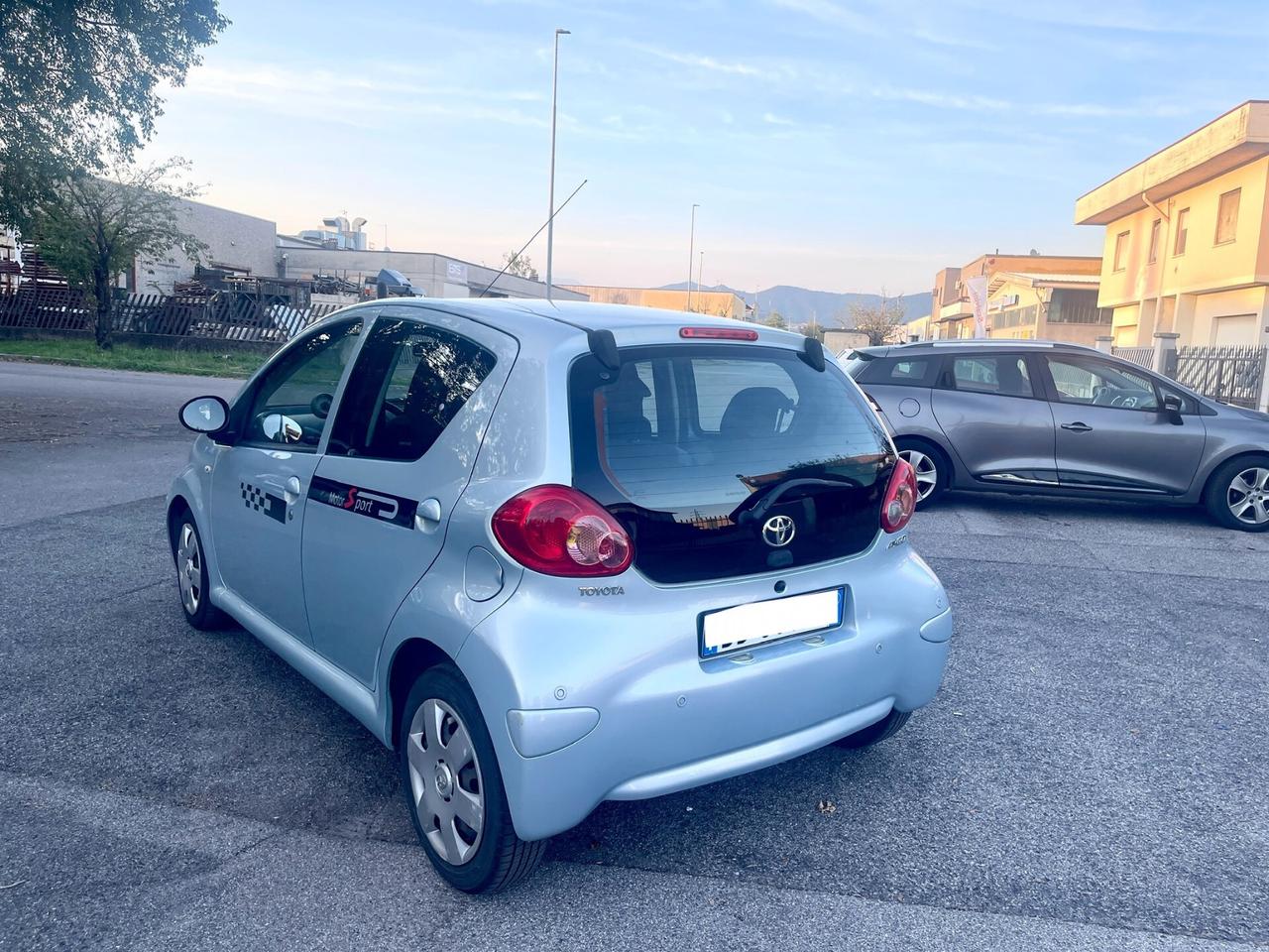 Toyota Aygo 1.0 12V VVT-i 5 porte Benzina per Neopatentati