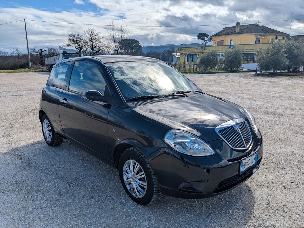 Lancia Ypsilon 1.3 mjt - 75cv - 3p. - 16v