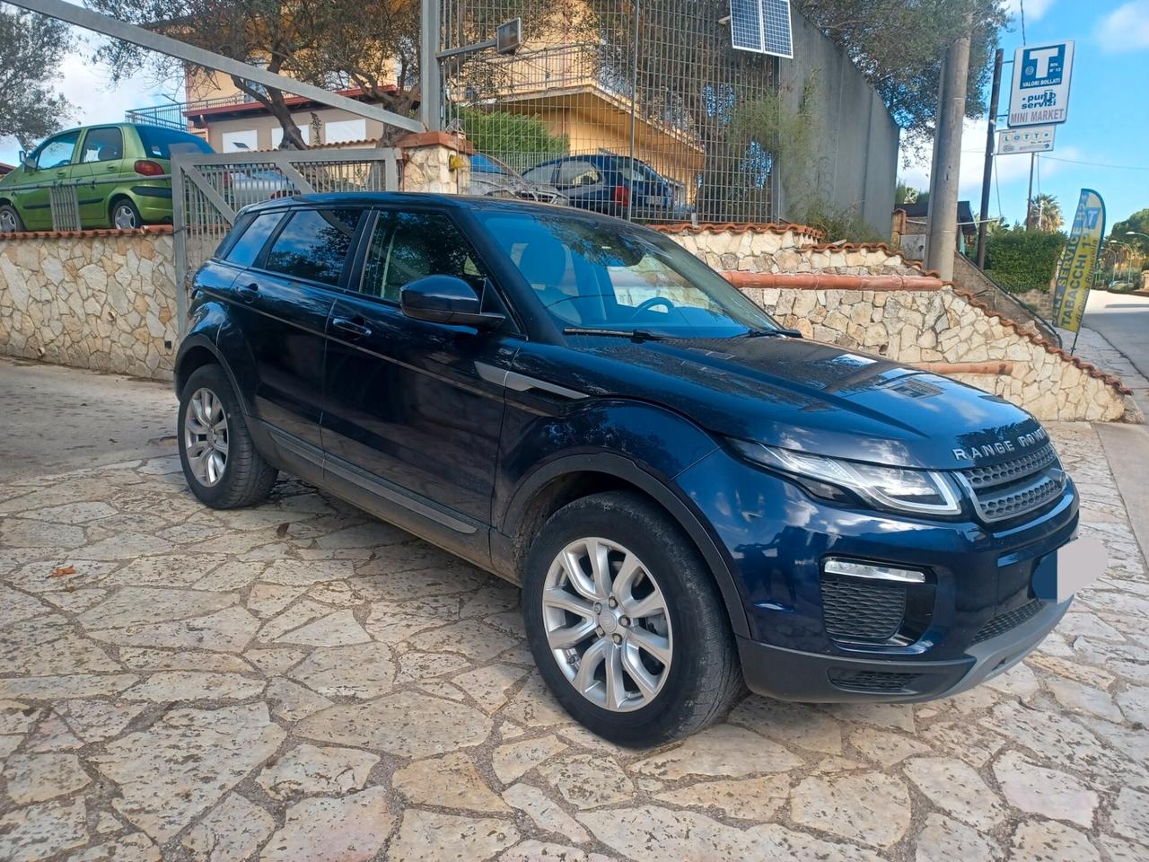 LAND ROVER RANGE ROVER EVOQUE 2.0 PURE 4WD PREZZO TRATTABILE