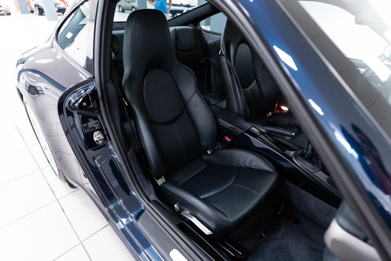 Porsche 911 Carrera cat Coupé