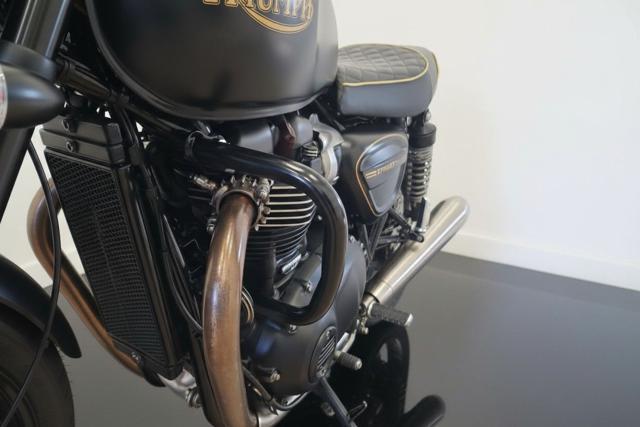 TRIUMPH Street Twin 900 GOLD LINE