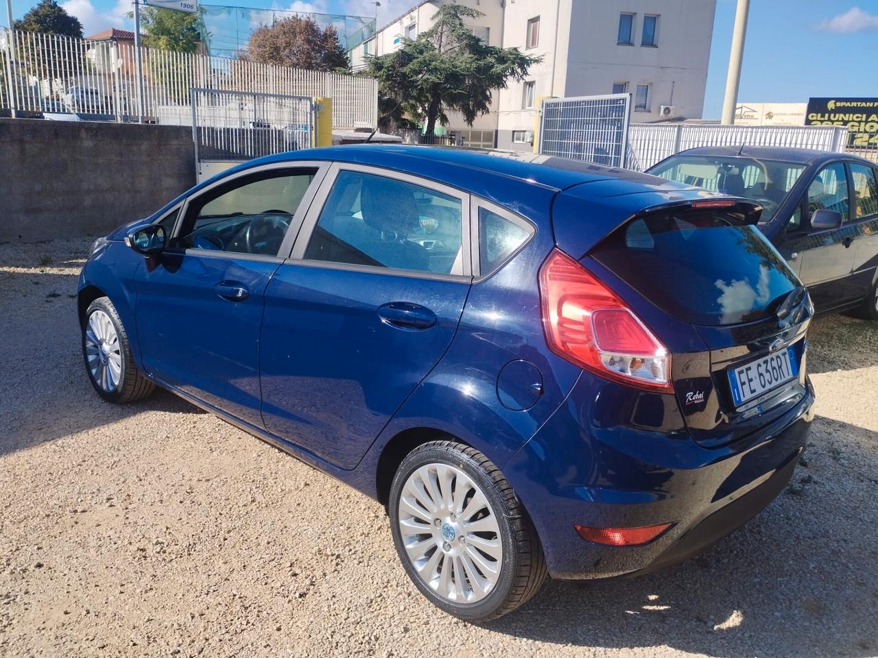 FORD FIESTA