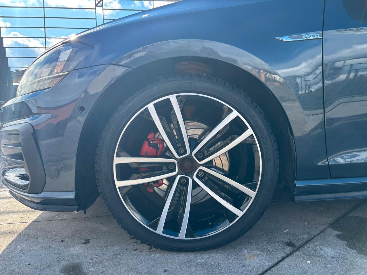 Volkswagen Golf GTD 2.0 TDI 5p. Business BlueMotion Technology