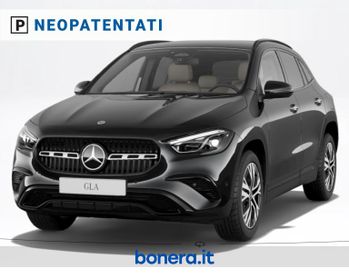 Mercedes GLA 180 180 D Progressive Advanced Plus 8G-DCT