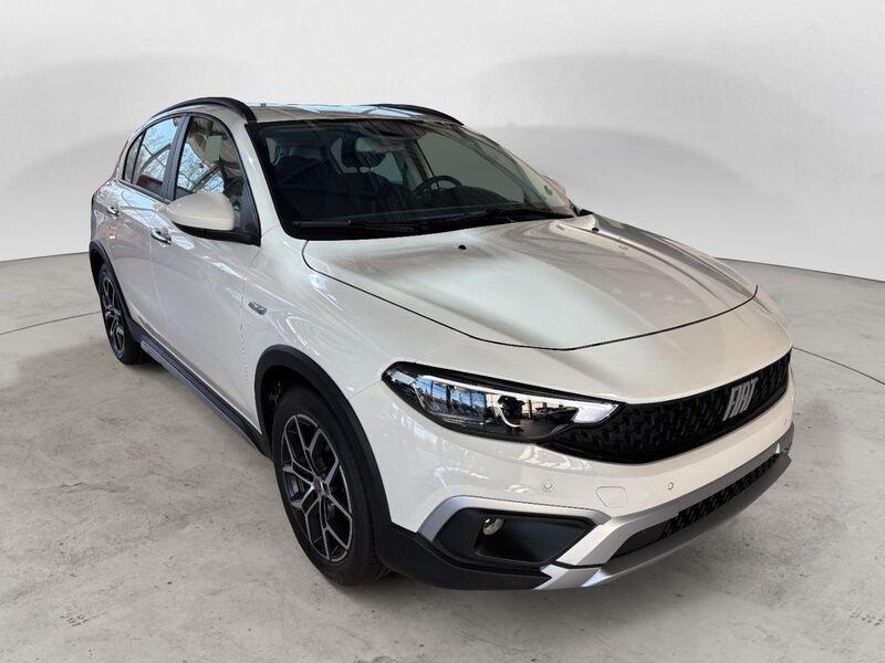 FIAT Tipo Tipo 1.5 Hybrid DCT 5 porte Cross