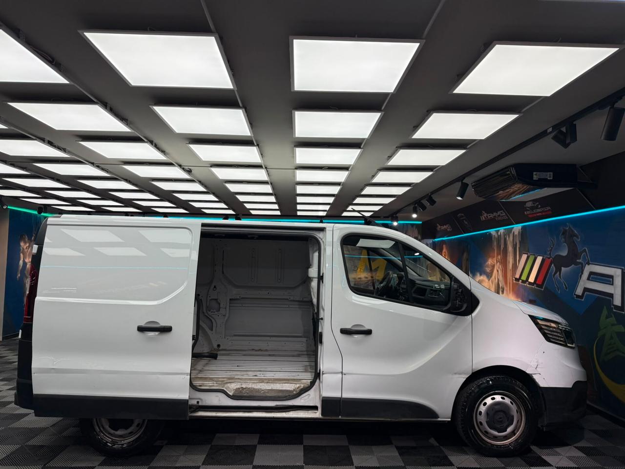 Renault Trafic T27 2.0 dci 110cv L1H1 Ice (895)