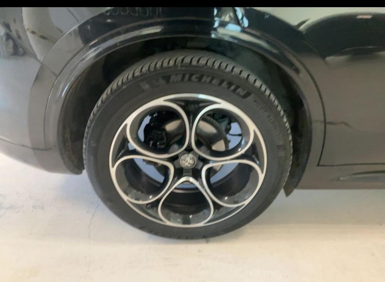 Alfa Romeo Stelvio Total Black Q4 Veloce