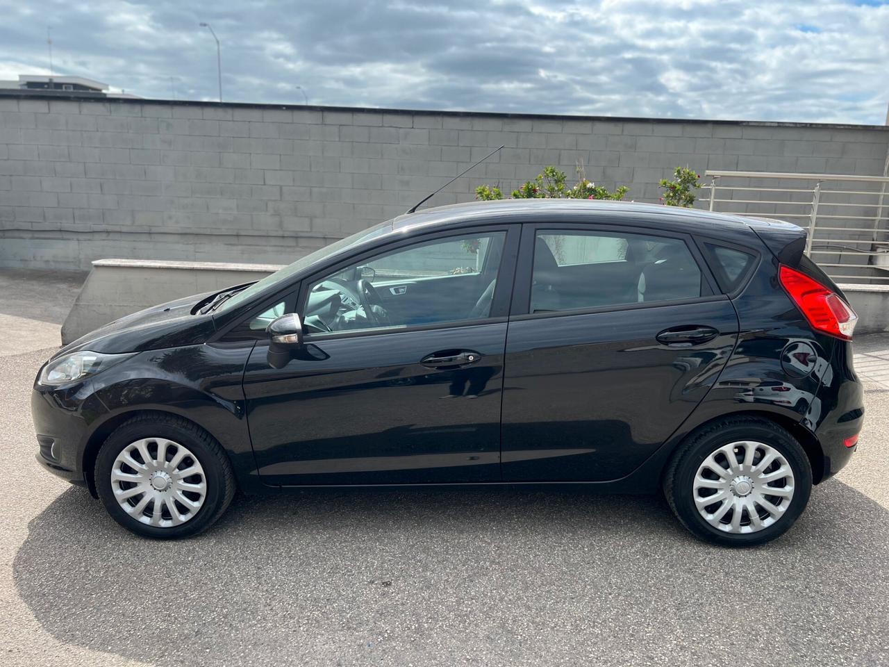 Ford Fiesta 5pt 1.5 tdci 75cv Business CLIMA/PDC PERFETTA!!