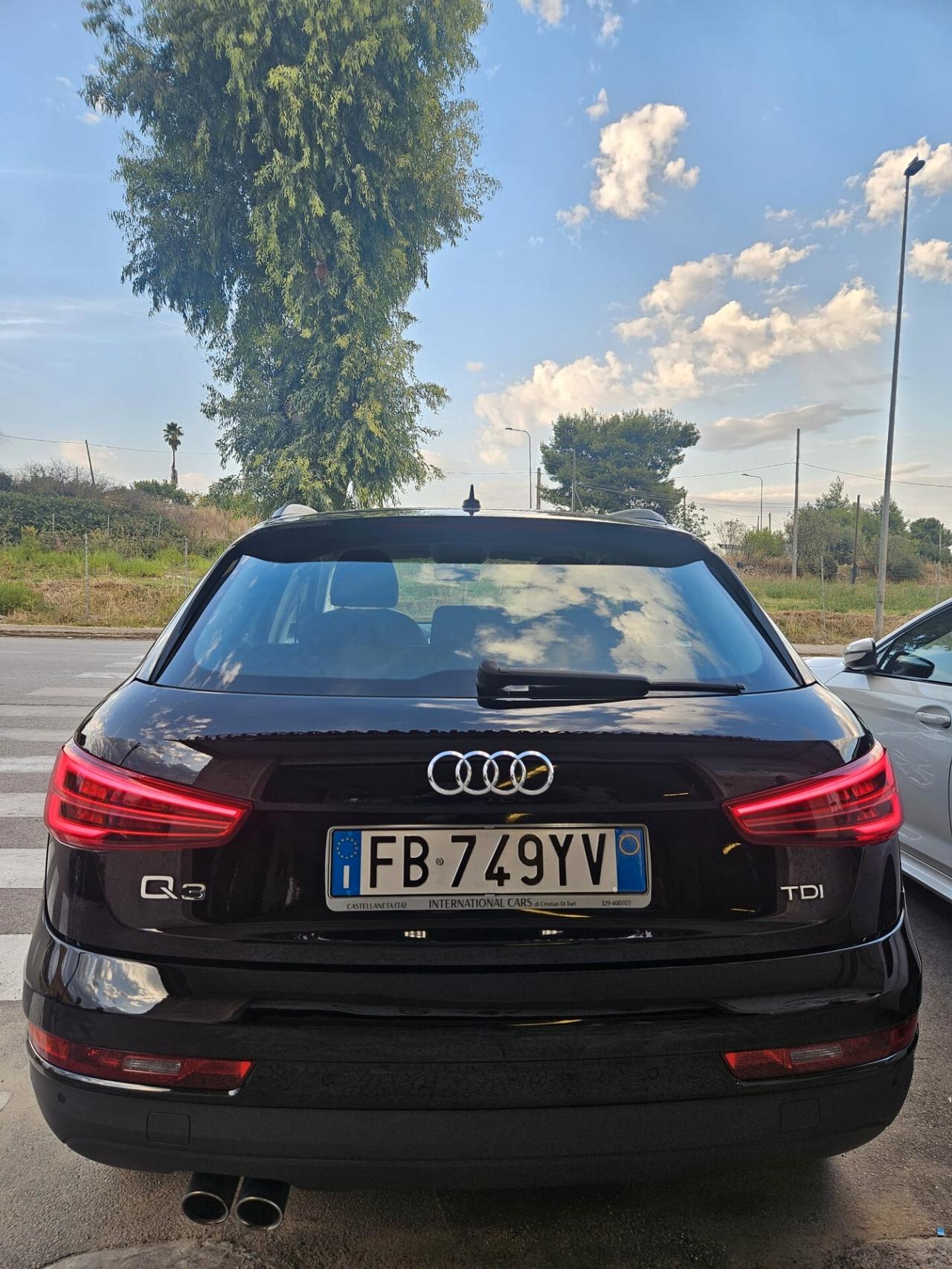 Audi Q3 2.0 TDI 120cv 88kw FULLOPTIONAL