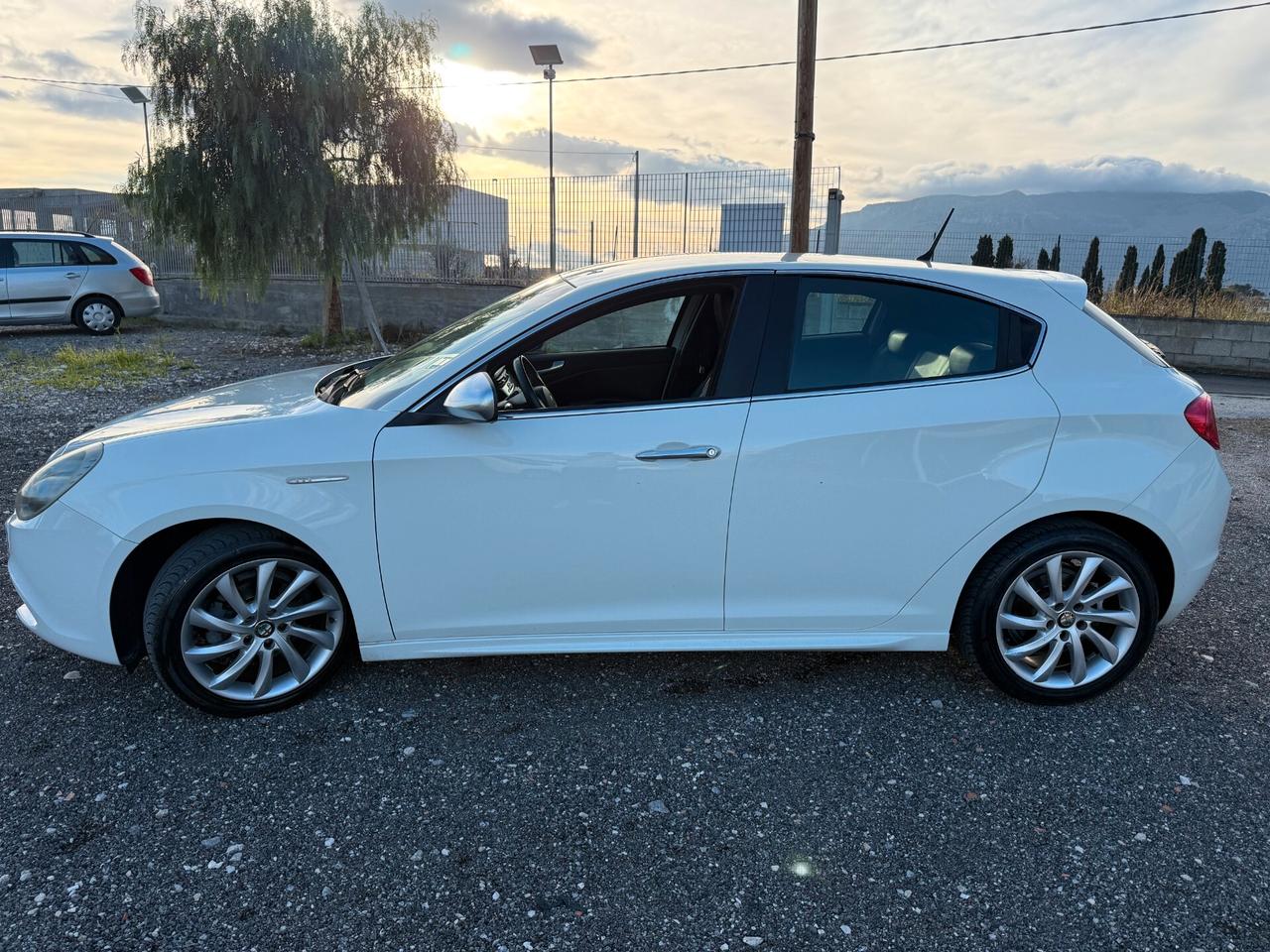 Alfa Romeo Giulietta 1.6 JTDm-2 105 CV Distinctive