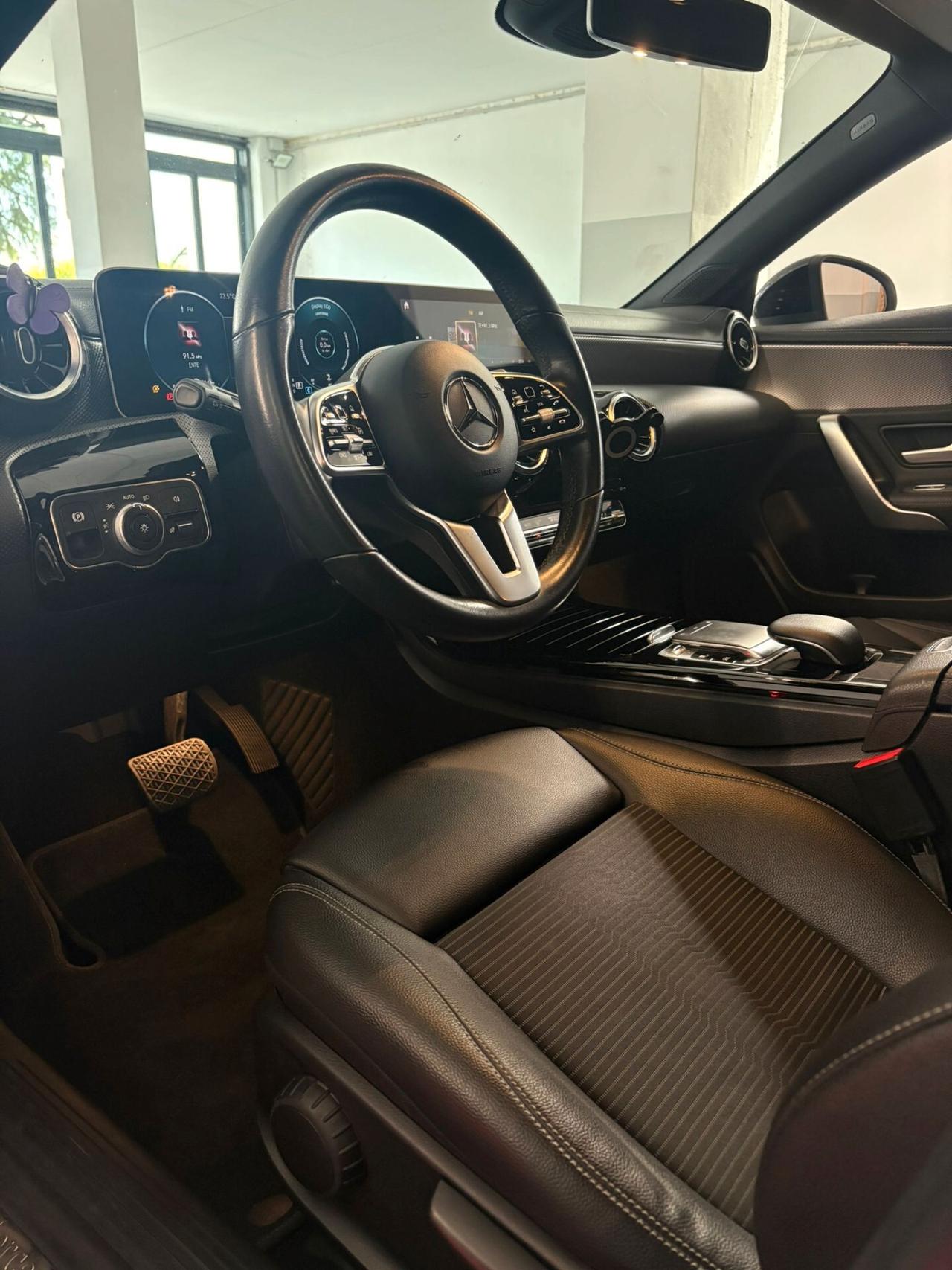 Mercedes-benz CLA 200 Automatic Executive