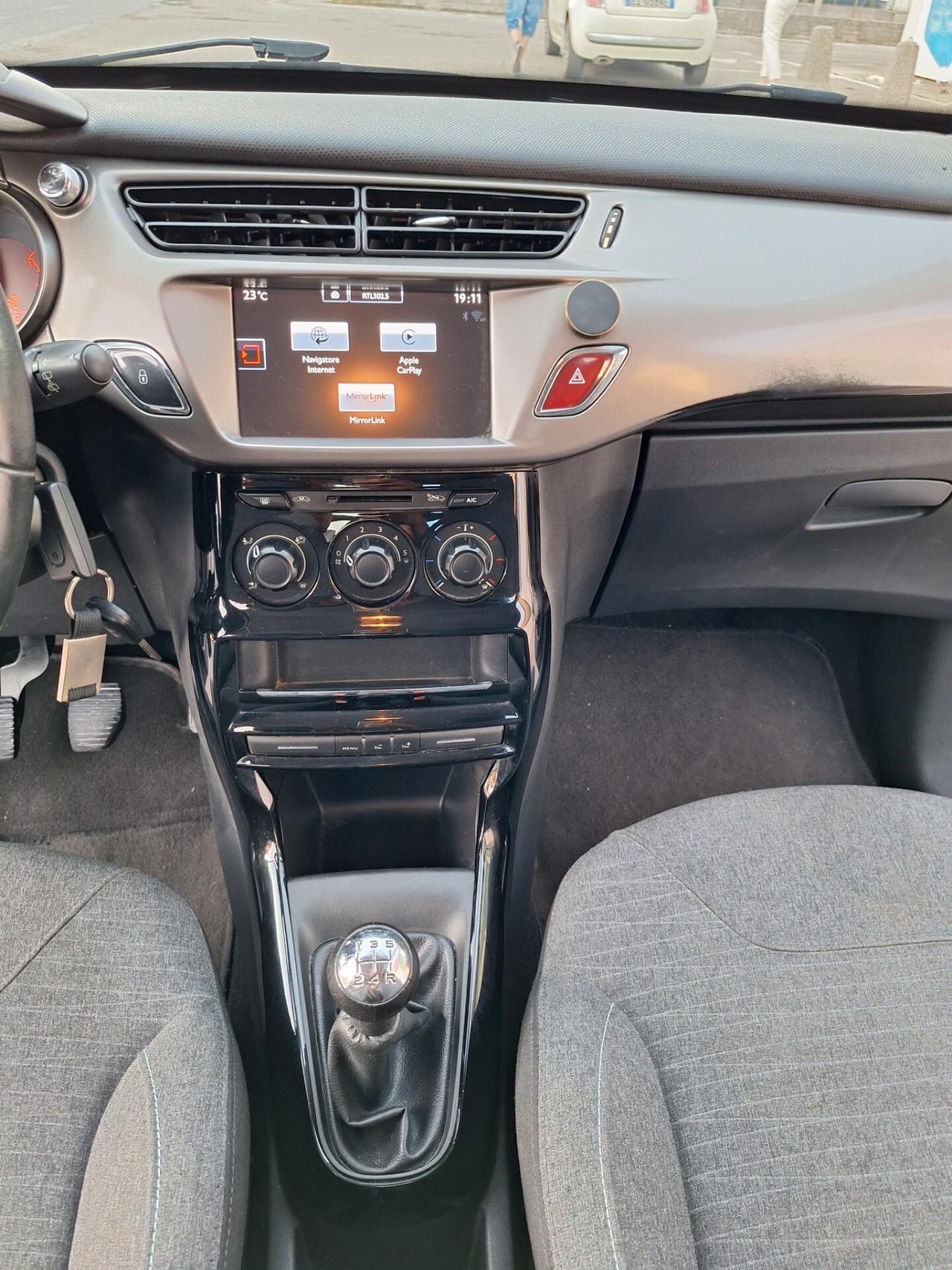 Citroen C3 PureTech 82 1.2B Live Edition NEOPATENTATI €6 UNICOPROPIETARIO