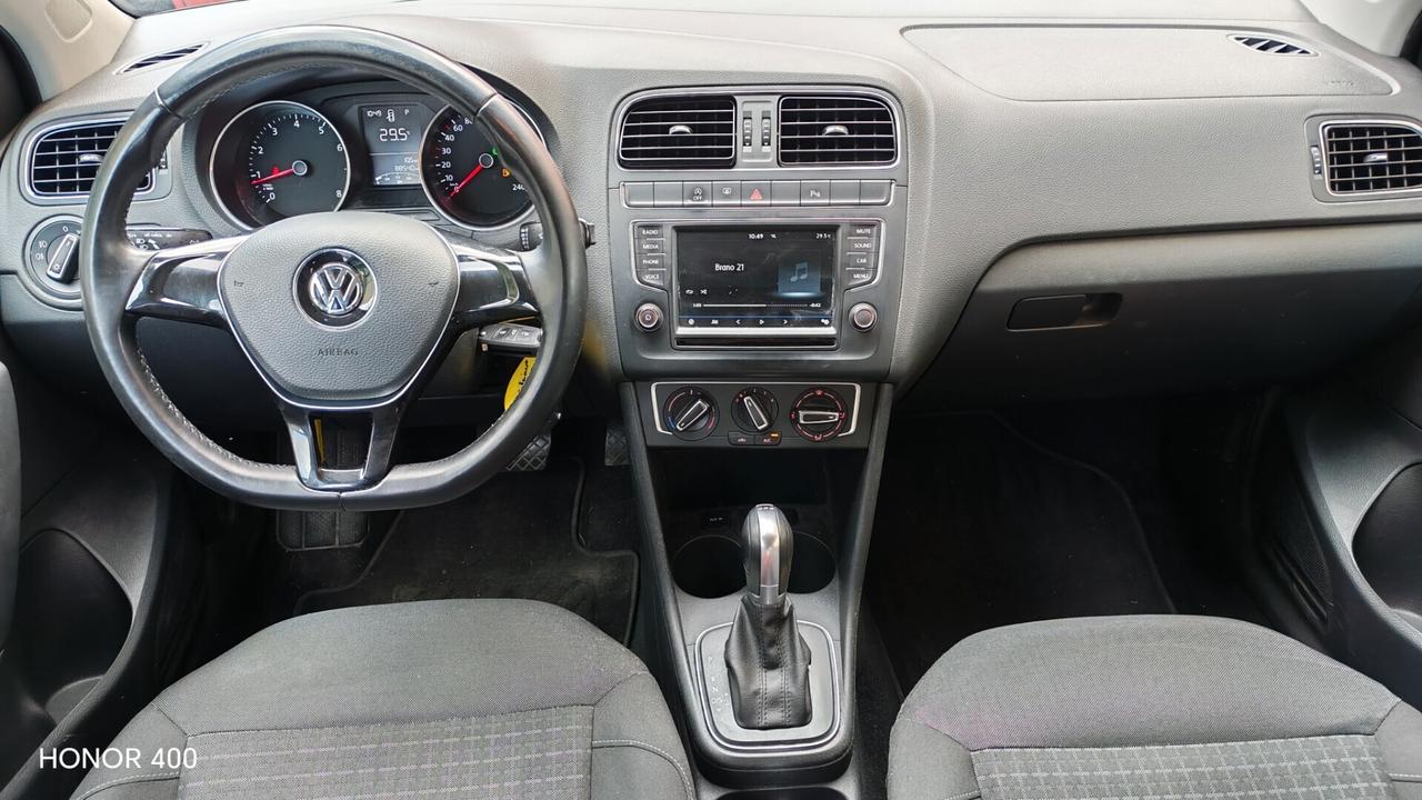 Volkswagen Polo HIGHLINE CAMBIO AUTOMATICO NEOPATENTATO