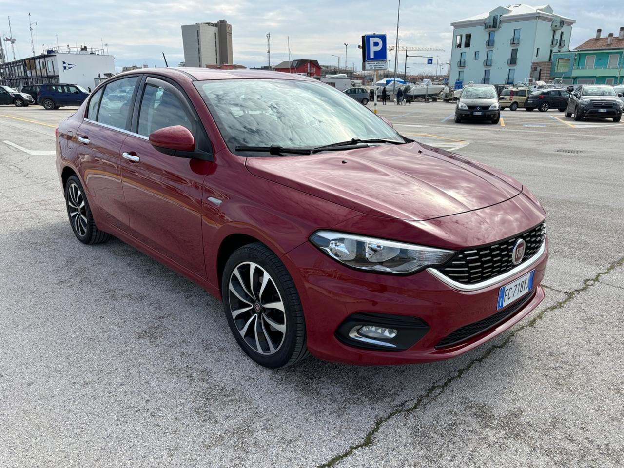 Fiat Tipo 1.6 MJT Lounge - 2016