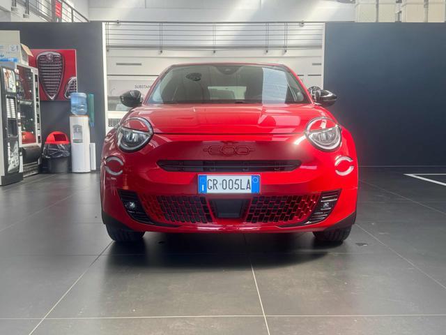 FIAT 600e Red