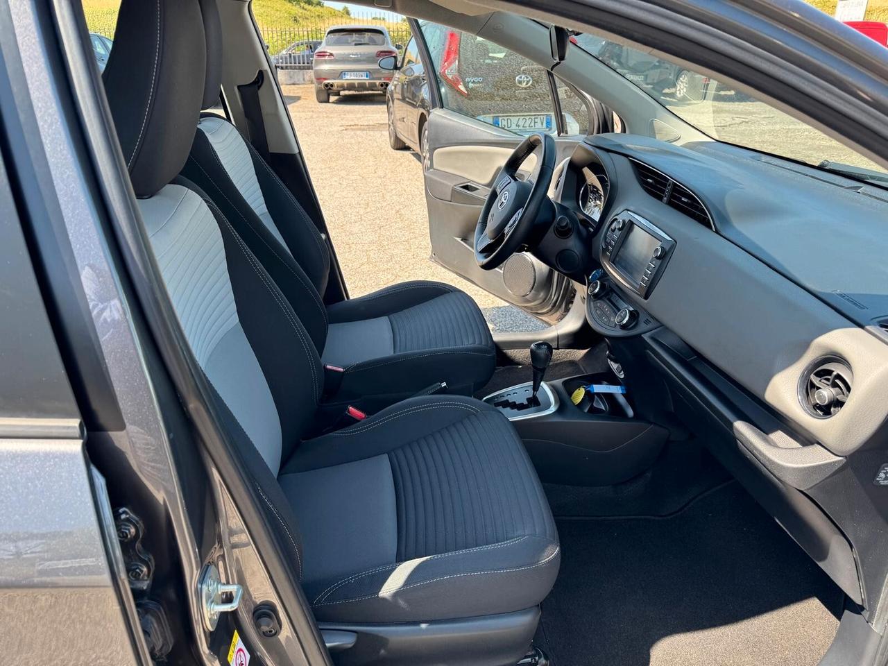 Toyota Yaris 1.5 Hybrid 5 porte Cool PREZZO REALE